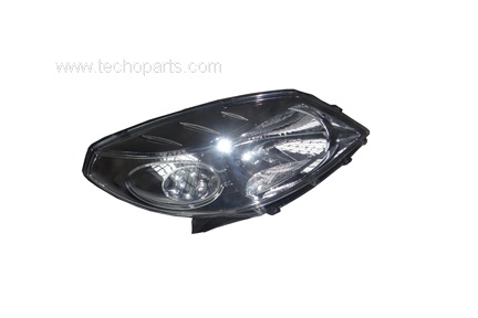 Renault Sandero Head Lamp